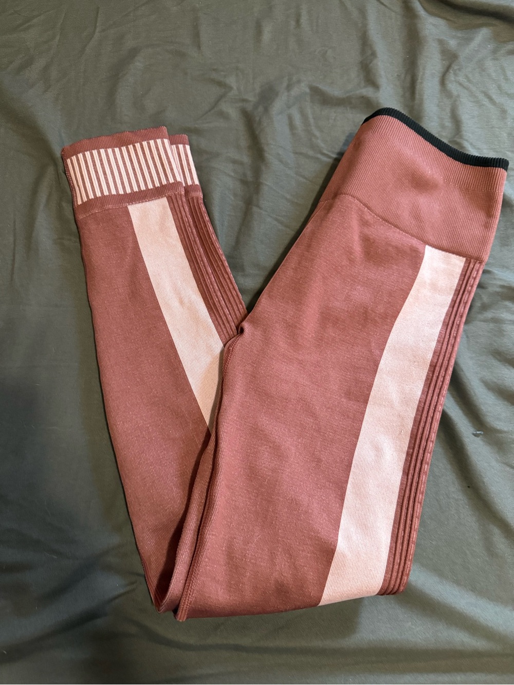 Fabletics Seamless Compression Leggings Mauve Pink Stripe S NWOT